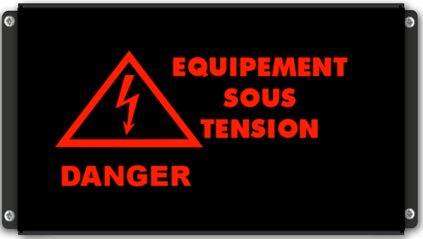 Signalisation lumineuse Danger équipement sous tension avec pictogamme éclair lumineux